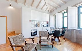 D. Joao IV Apartments By Lovelystay