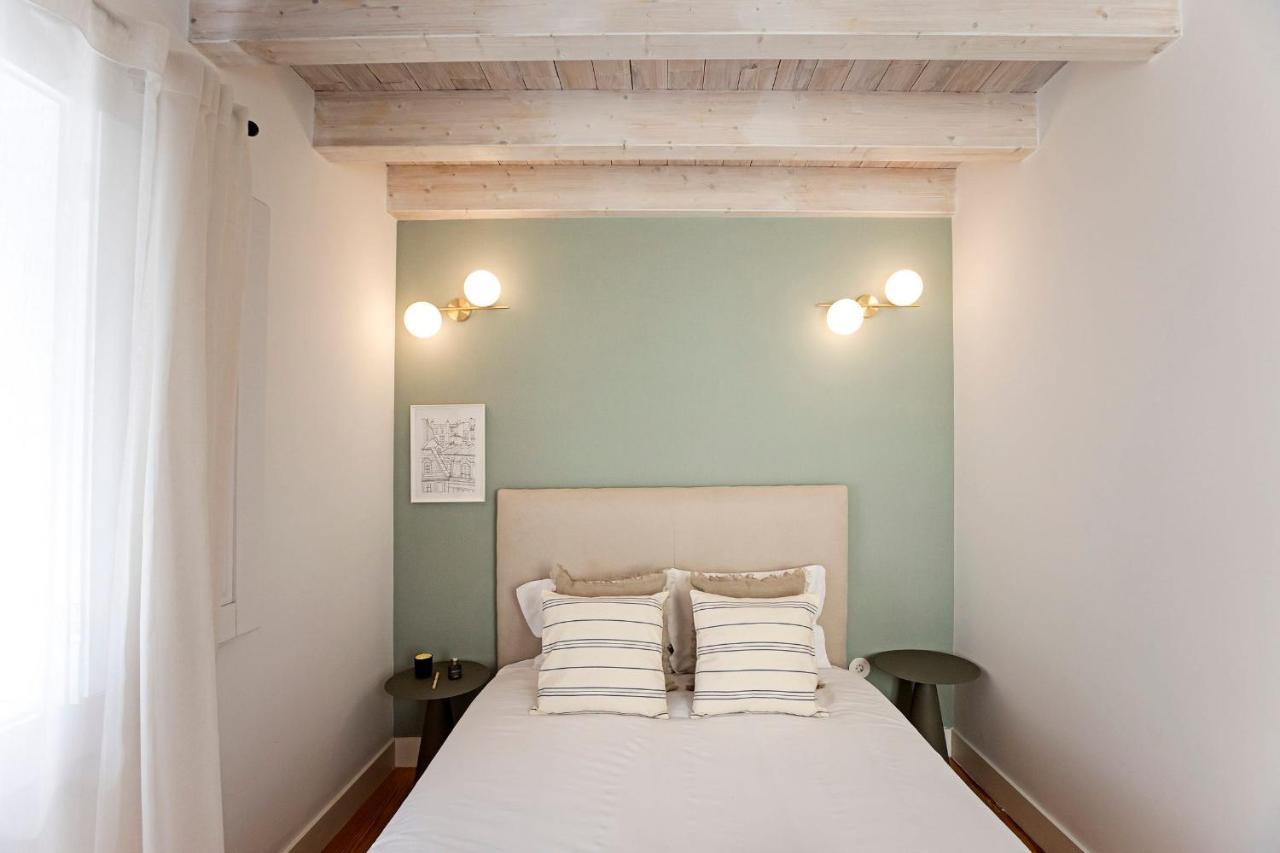 D. Joao IV Apartments By Lovelystay Porto Exterior photo