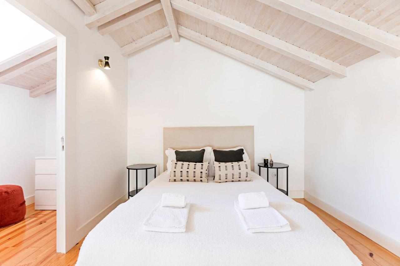 D. Joao IV Apartments By Lovelystay Porto Exterior photo